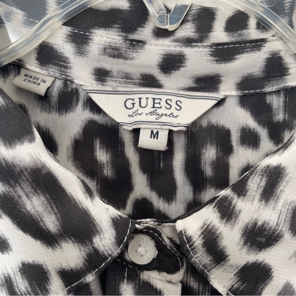 Guess Leopard Printed Sheer Blouse Button Down Sleeveless Top Size M Chiffon - Picture 6 of 14